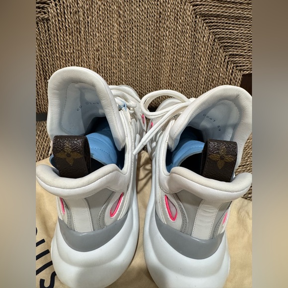 Louis Vuitton Good condition
White Sneakers with Blue and Pink Accents - Picture 7 of 10